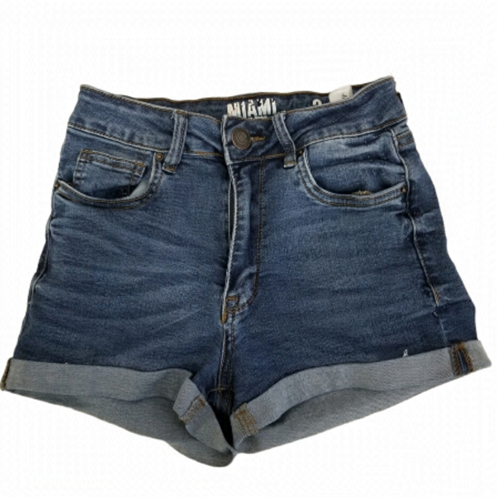 𝅺Miami high rise Size 3 jean shorts